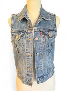 Levi's Blue Denim Sleeveless Trucker Vest